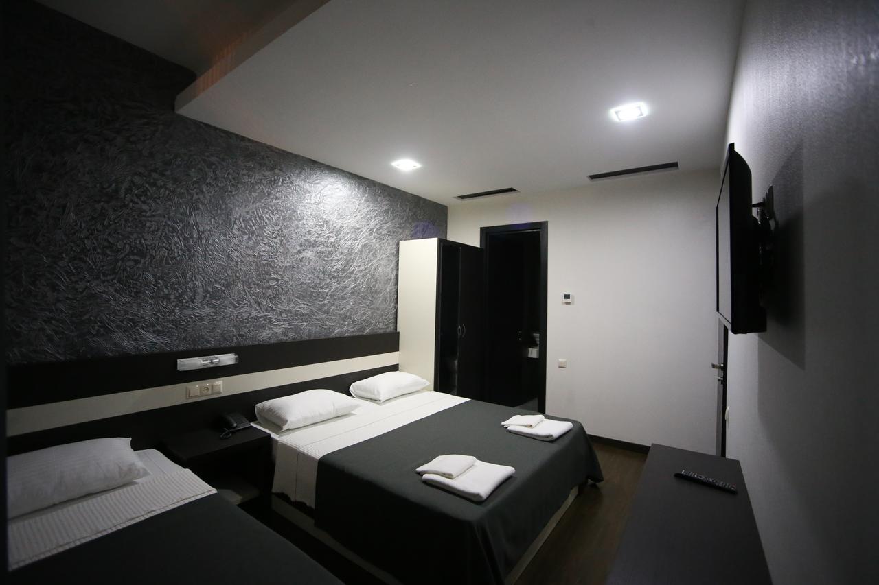 West Tower Hotel Kutaisi Exterior photo